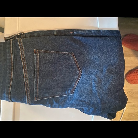 Old navy jeans size 12 short - Picture 3 of 3